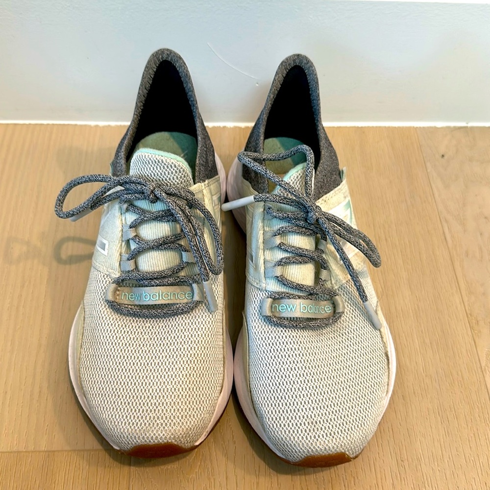 Women’s New Balance Roav
